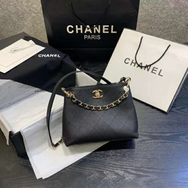 Chanel Women Hobo Handbag in Calfskin Leather-Black (2)