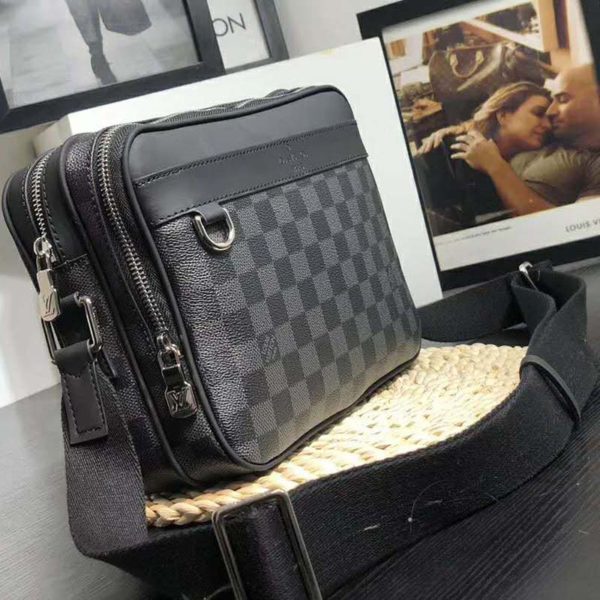Louis Vuitton LV Men Trocadero Messenger Bag Damier Graphite Canvas (3)
