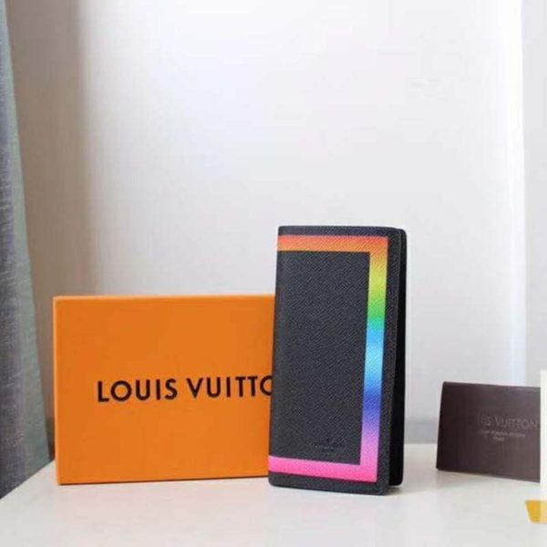 Louis Vuitton LV Unisex Brazza Wallet Black Taiga Leather (7)