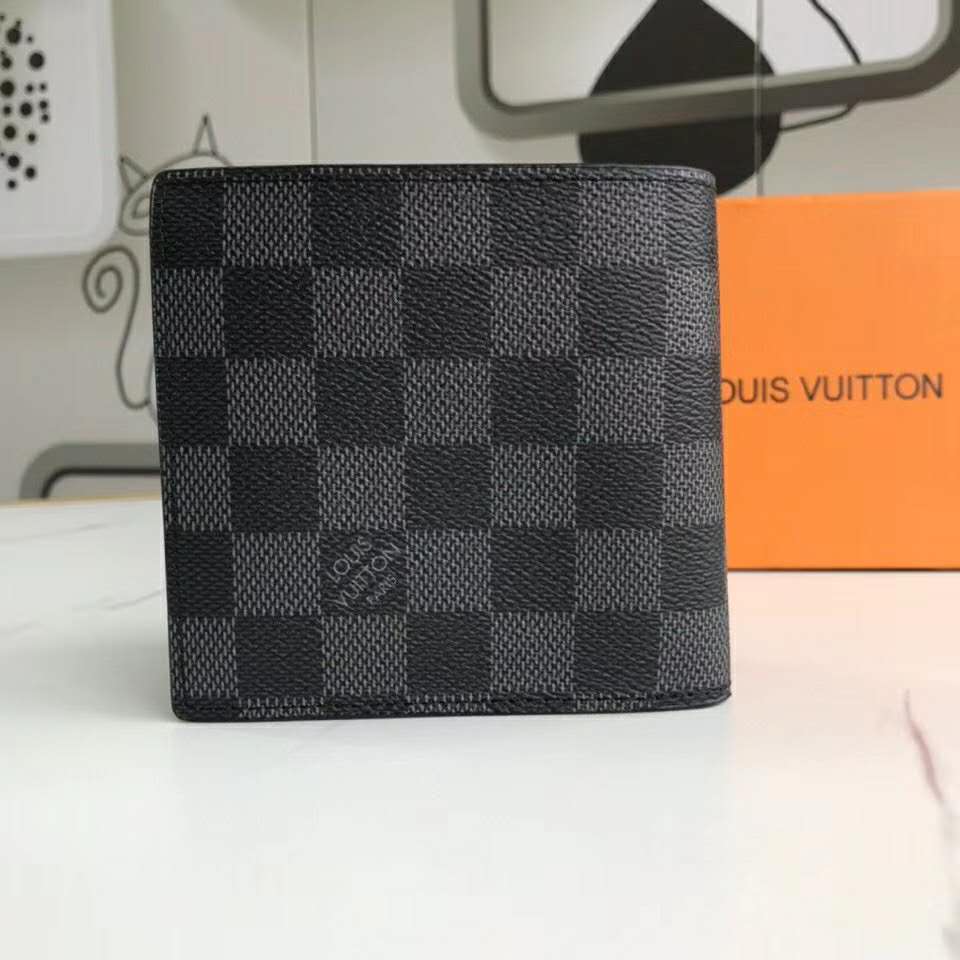 Louis Vuitton Bifold Damier Coated Canvas Marco Wallet LV-0814N-0001