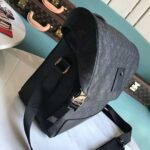 Louis Vuitton LV Unisex Messenger MM Voyager Monogram Eclipse Canvas – Bild 5