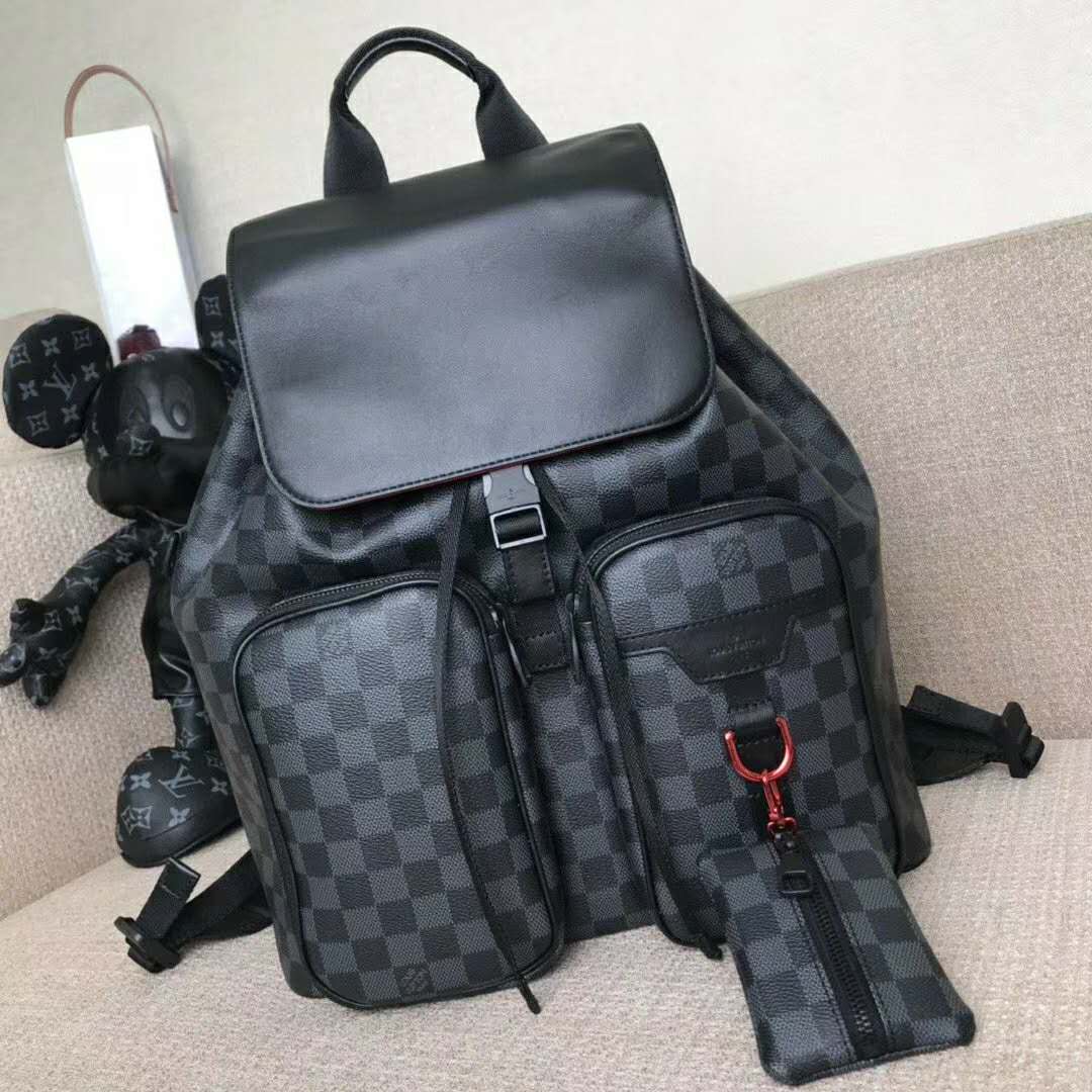 LV LOUIS VUITTON Utility Damier Graphite Backpack 100