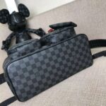 Louis Vuitton LV Unisex Utility Backpack Damier Graphite Canvas-Grey – Bild 5