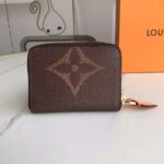 Louis Vuitton LV Unisex Zippy Coin Purse Giant Monogram Coated Canvas - Imagen 3