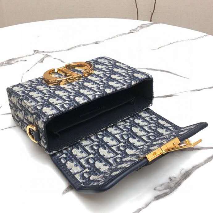 Dior - Small 30 Montaigne Voyageur Coin Purse Blue Dior Oblique Jacquard - Women