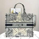 Dior Women Book Tote Blue Multicolor Dior Around the World Embroidery - immagine 2