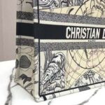 Dior Women Book Tote Blue Multicolor Dior Around the World Embroidery - immagine 6