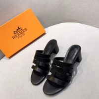 Hermes Women Amica Sandal Calfskin Two Intertwined Initials Straight Cut Edges-Black