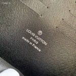 Louis Vuitton LV Men Pochette Kasai Taiga Cowhide Leather-Black - Image 9