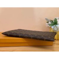 Louis Vuitton LV Unisex Discovery Pochette GM Monogram Macassar-Brown