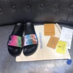 Louis Vuitton LV Unisex Waterfront Mule Rubber Iridescent Monogram-Black - Imagen 6