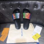 Louis Vuitton LV Unisex Waterfront Mule Rubber Iridescent Monogram-Black - Imagen 2