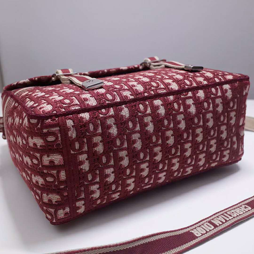 Dior camp messenger bag burgundy oblique embroidery – VintageBooBoo Pre  owned designer bags, shoes, clothes