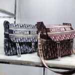 Dior Unisex Diorcamp Bag Burgundy Dior Oblique Embroidery - Imagen 6