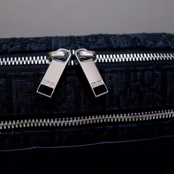 Dior Unisex Safari Messenger Bag Black Dior Oblique Jacquard Grained Calfskin (12)