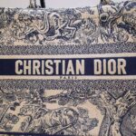 Dior Unisex Small Dior Book Tote Blue Toile De Jouy Embroidery - immagine 8