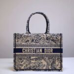 Dior Unisex Small Dior Book Tote Blue Toile De Jouy Embroidery - immagine 2
