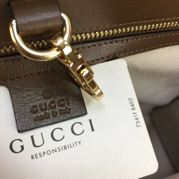 Gucci Unisex ‘Fake/Not’ Print Large Tote Bag GG Supreme Canvas