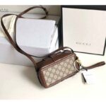 Gucci Unisex GG Mini Bag with Clasp Closure GG Supreme Canvas - immagine 4
