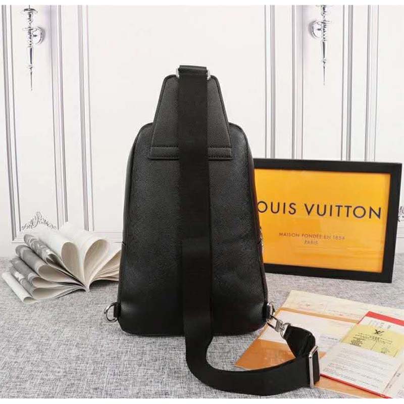 Louis Vuitton® Avenue Slingbag NM Black. Size