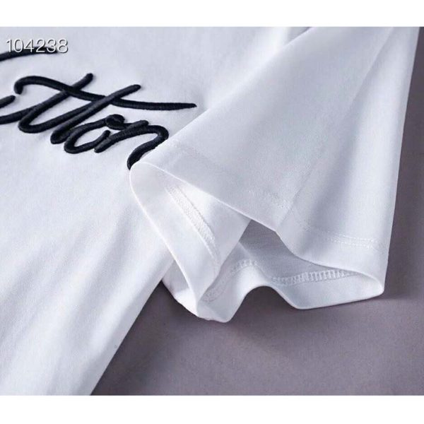 Louis Vuitton LV Men Pont Neuf Signature Print & Embroidery T-Shirt (1)