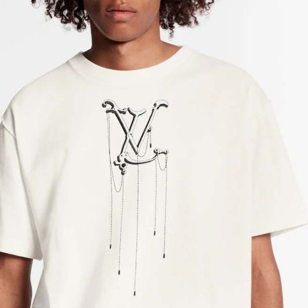 Louis Vuitton Men LV Pendant Embroidery T-Shirt Cotton White Loose Fit (1)