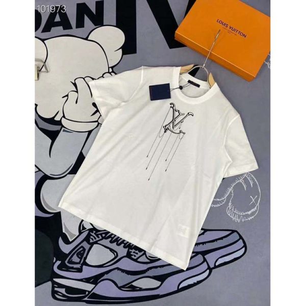 Louis Vuitton Men LV Pendant Embroidery T-Shirt Cotton White Loose Fit (14)