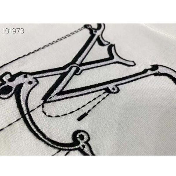 Louis Vuitton Men LV Pendant Embroidery T-Shirt Cotton White Loose Fit (9)