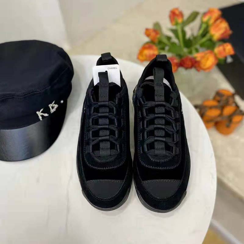 Chanel Sneakers aus Veloursleder - Schwarz - Größe 39 - 16020451