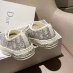 Dior Women Walk'n'Dior Sneaker Gray Dior Oblique Embroidered Cotton - Image 8