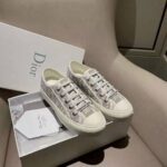 Dior Women Walk'n'Dior Sneaker Gray Dior Oblique Embroidered Cotton - Image 4