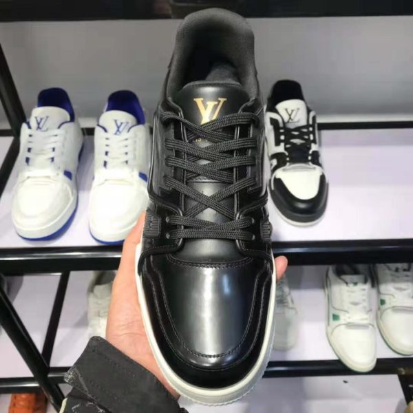 Louis Vuitton LV Men LV Trainer Sneaker Glazed Calf Leather Rubber-Black (3)