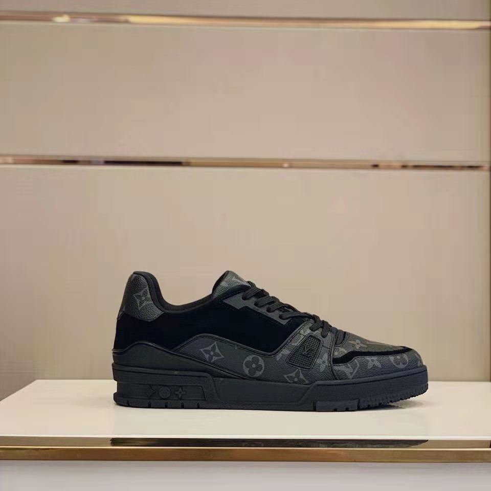 lv mens trainers