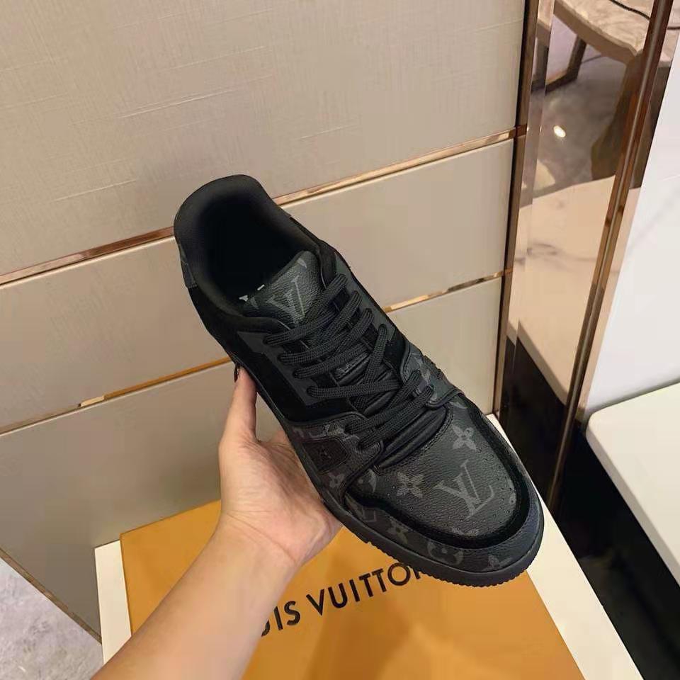 Louis Vuitton LV Men LV Trainer Sneaker 