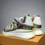 Louis Vuitton LV Men Zig Zag Sneaker Metallic Gold Calf Leather - Imagen 6