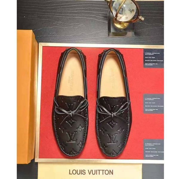 Louis Vuitton Men Arizona Moccasin Monogram-Embossed Grained Calf Leather-Black (2)