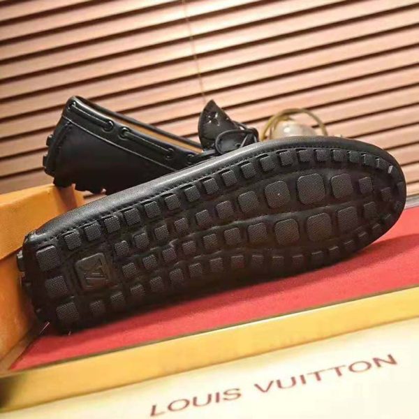 Louis Vuitton Men Arizona Moccasin Monogram-Embossed Grained Calf Leather-Black (6)