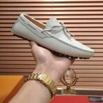 Louis Vuitton Men Arizona Moccasin Monogram-Embossed Grained Calf Leather-White - Imagen 6