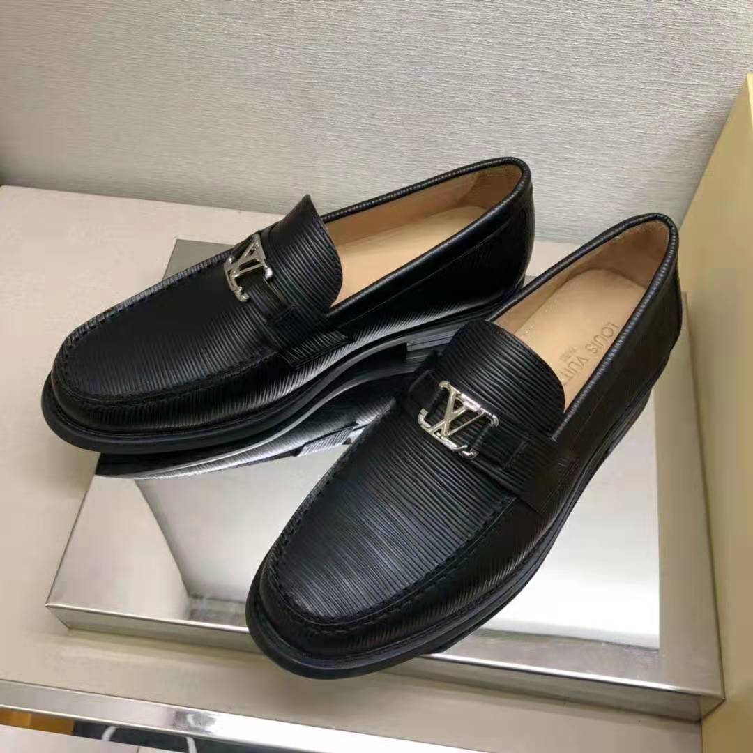 Louis Vuitton Major loafers epi leather 6.5 LV or 7.5 US 40.5 EUR FA1107 *