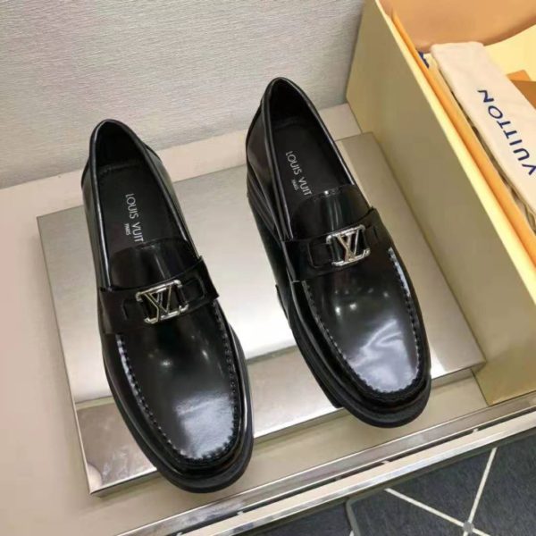 Louis Vuitton loafers men super AAA LV dress shoes loafers lv driving shoes  LV