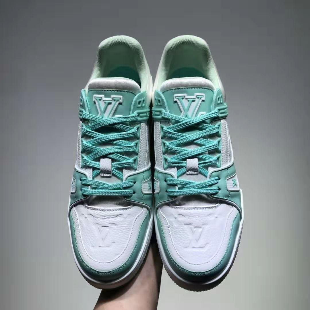 Lv trainer leather trainers Louis Vuitton Green size 7 UK in Leather -  26497757