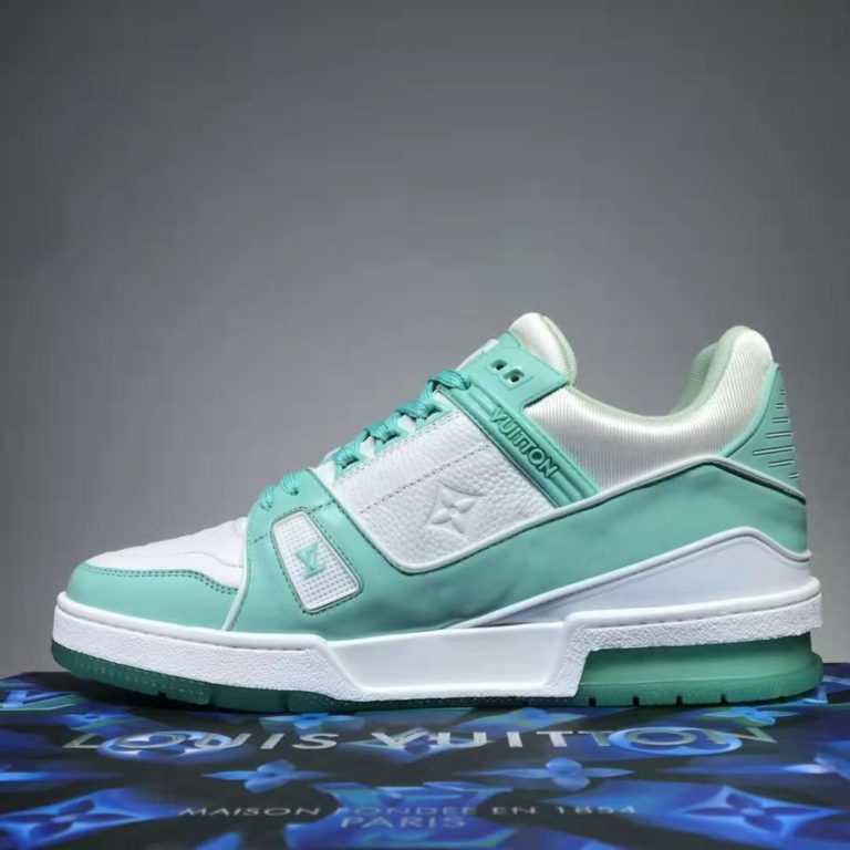 nba players who wear jordan shoes