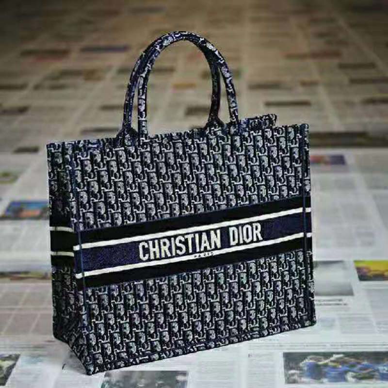 🌟Brand New🌟LARGE DIOR BOOK TOTE (Blue Dior Oblique Embroidery