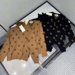 Gucci Men Double G Jacquard Wool V-Neck Sweater Camel and Brown - immagine 5