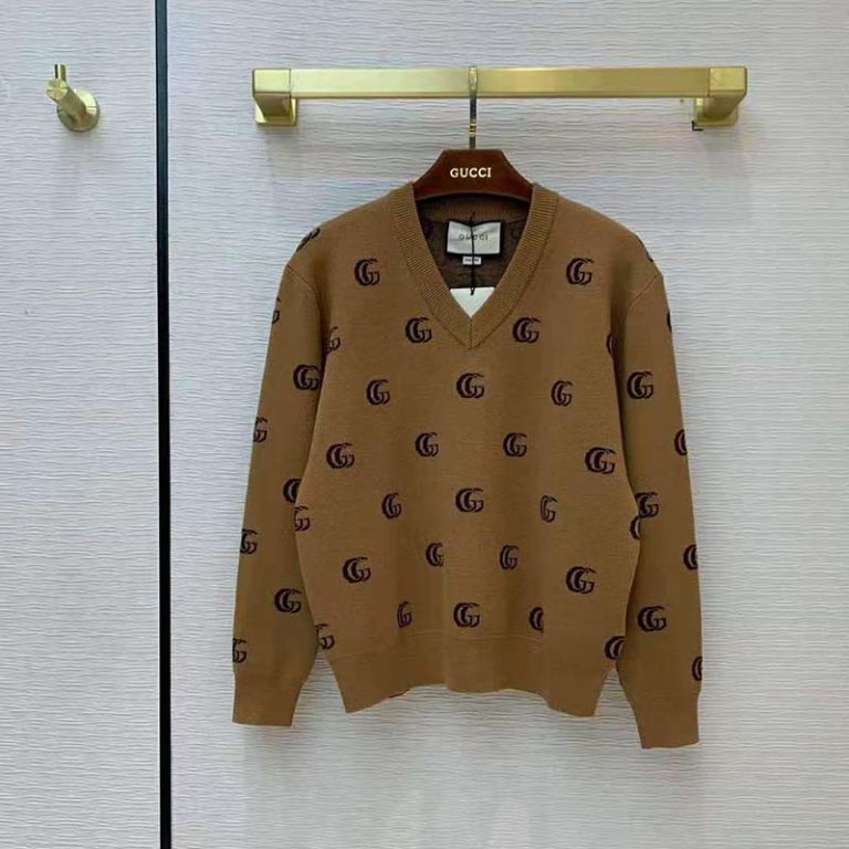 gucci v neck