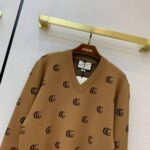 Gucci Men Double G Jacquard Wool V-Neck Sweater Camel and Brown - immagine 7