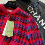 Gucci Women Houndstooth Wool Cropped Cardigan Crew Neck Red and Black - Imagen 5