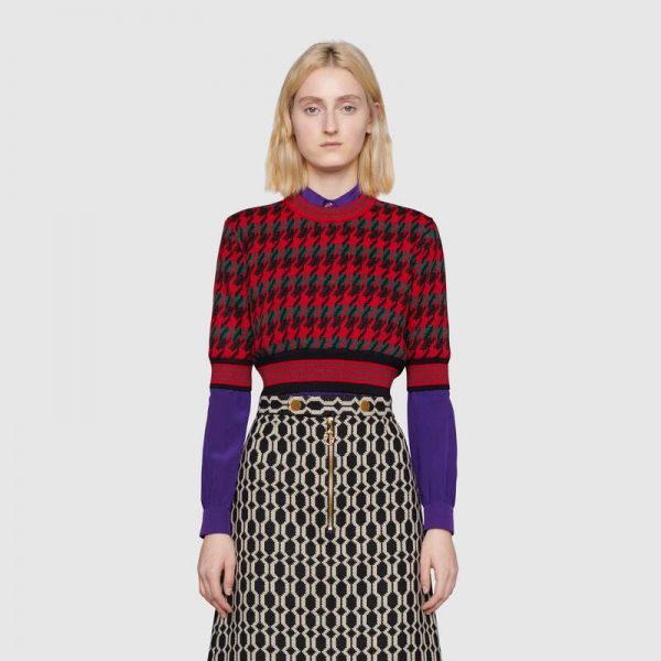Gucci Women Houndstooth Wool Cropped Sweater Crew Neck Cropped Shape Red and Black (13)