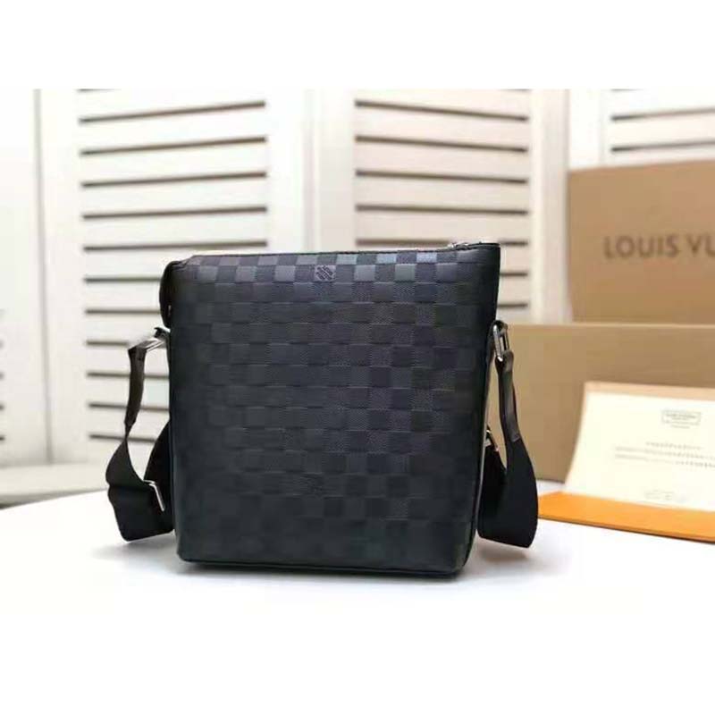 Black Louis Vuitton Damier Infini Discovery Messenger Crossbody