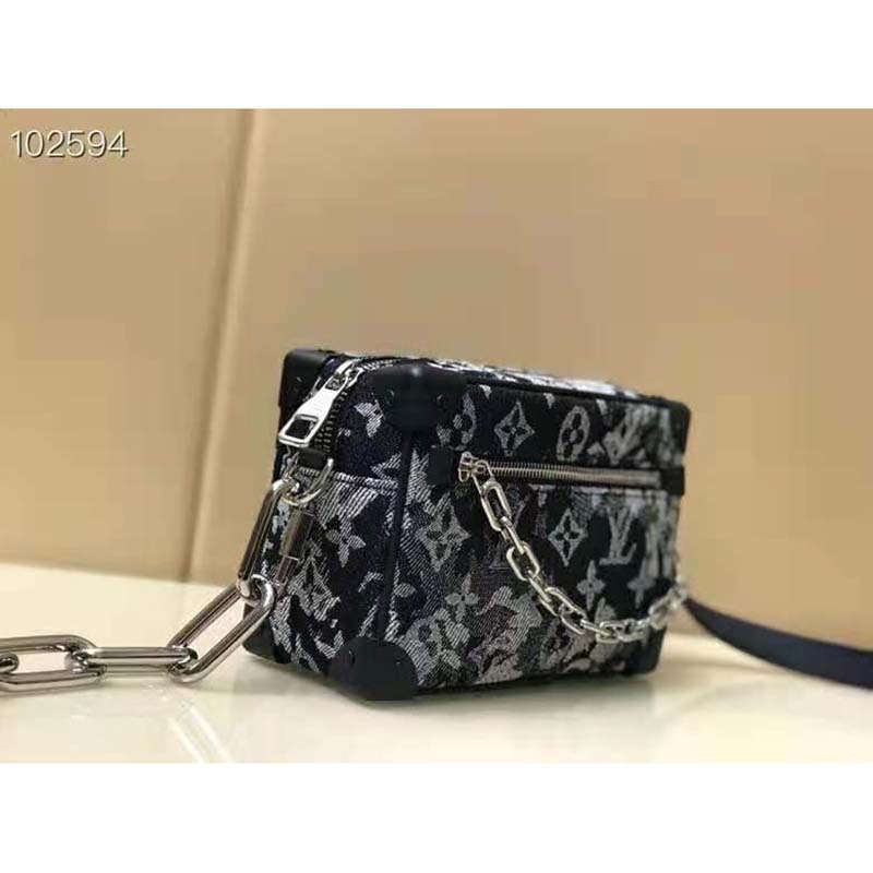Soft trunk mini cloth bag Louis Vuitton Navy in Cloth - 33668834